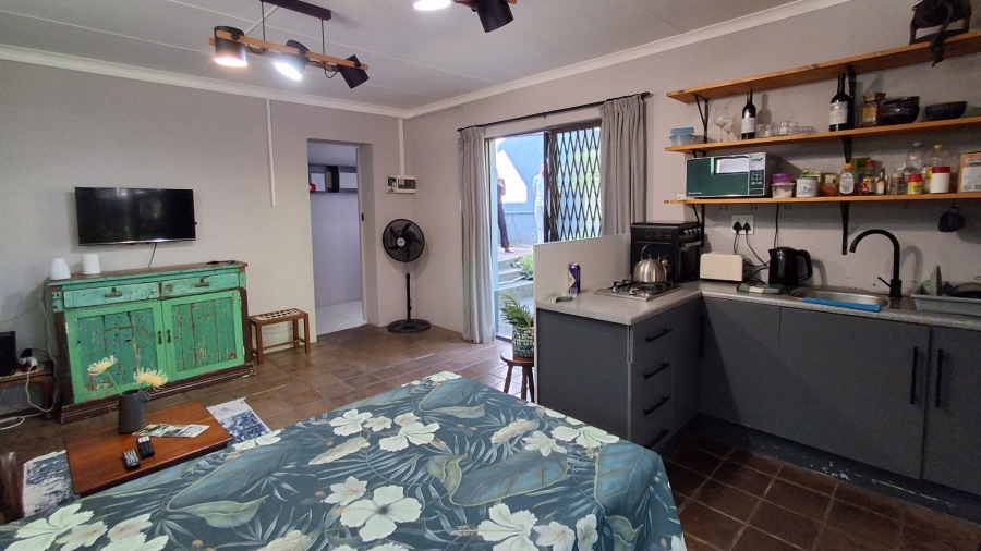 6 Bedroom Property for Sale in Vincent Eastern Cape